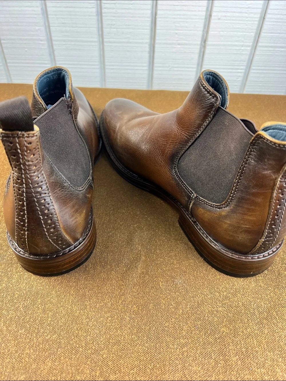 Johnston & Murphy Brown Leather Chukka Boots